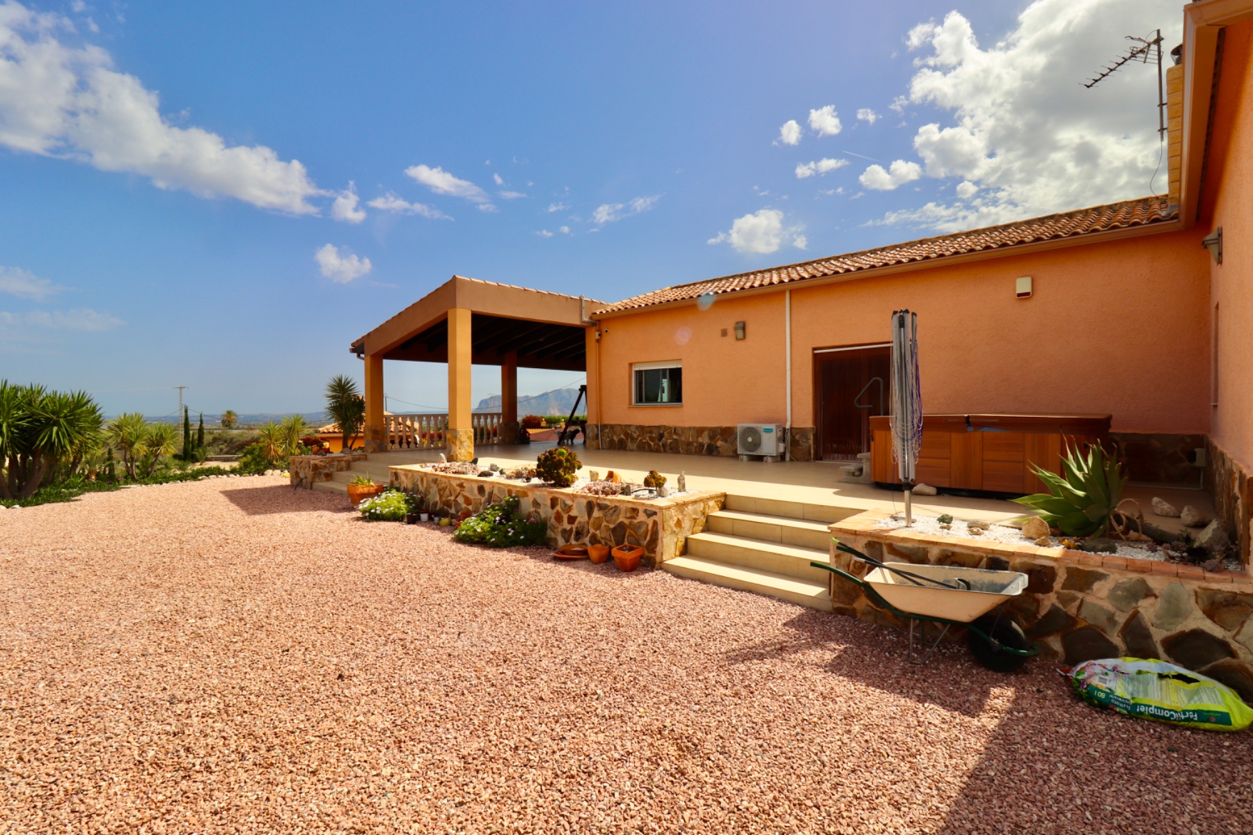 DP-13-PCE-1455-20 Finca for sale in Albatera
