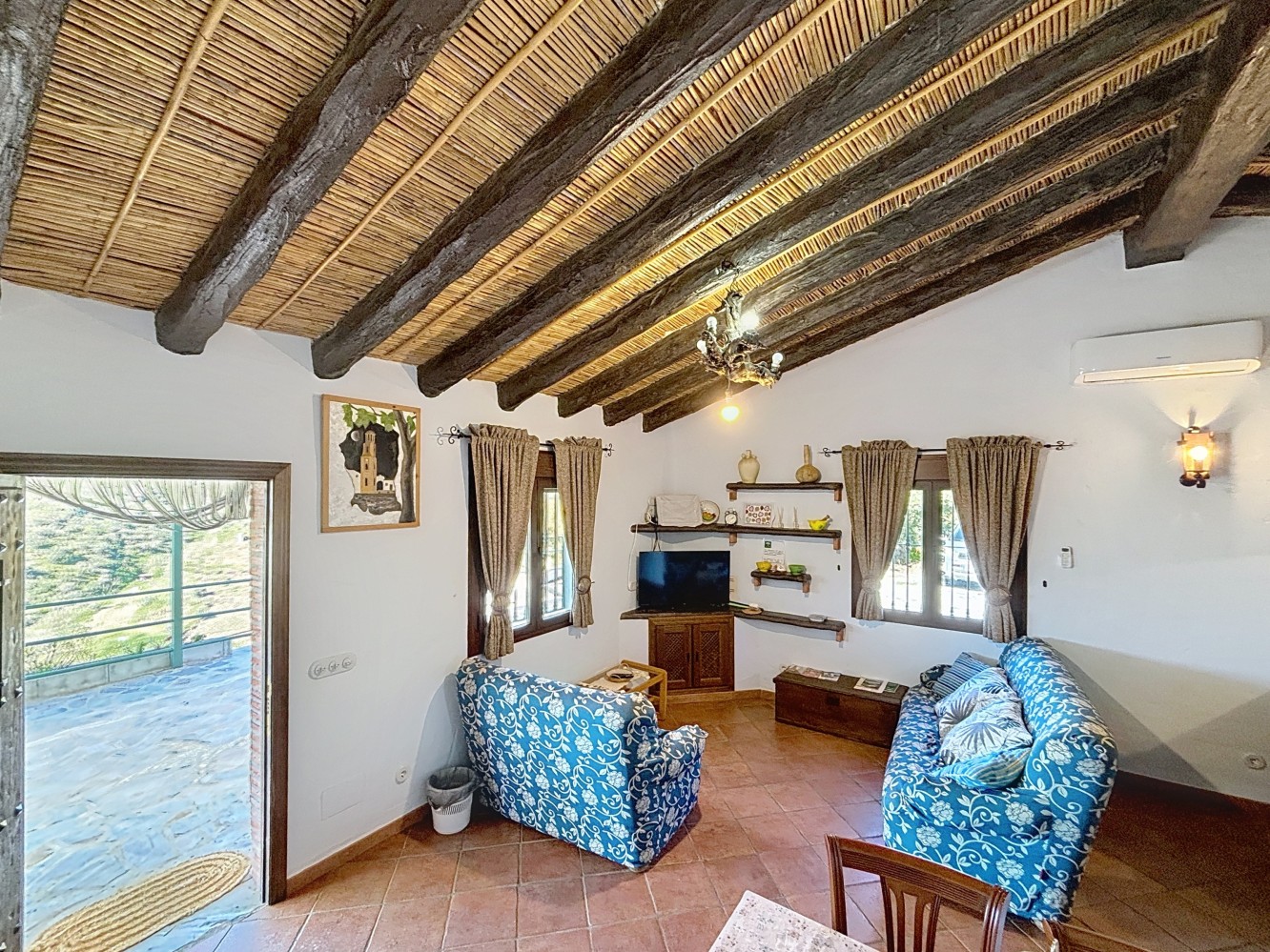 DP-26-6133-10 Villa for sale in Cómpeta