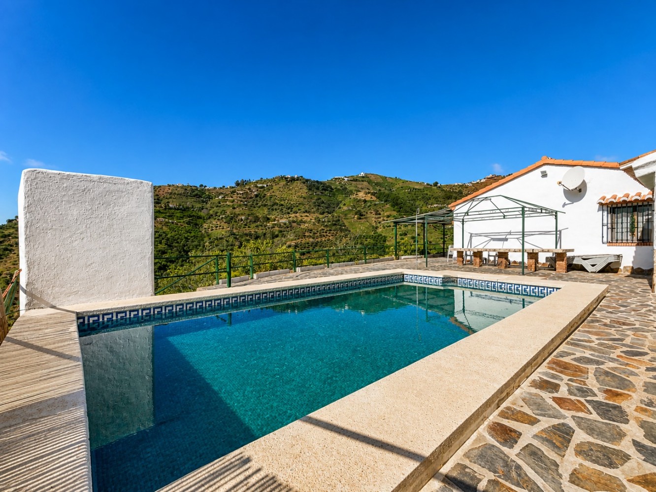 DP-26-6133-7 Villa for sale in Cómpeta