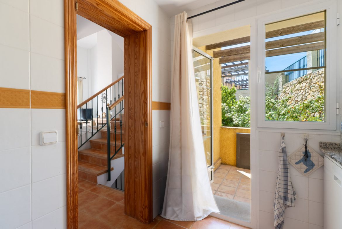 1170