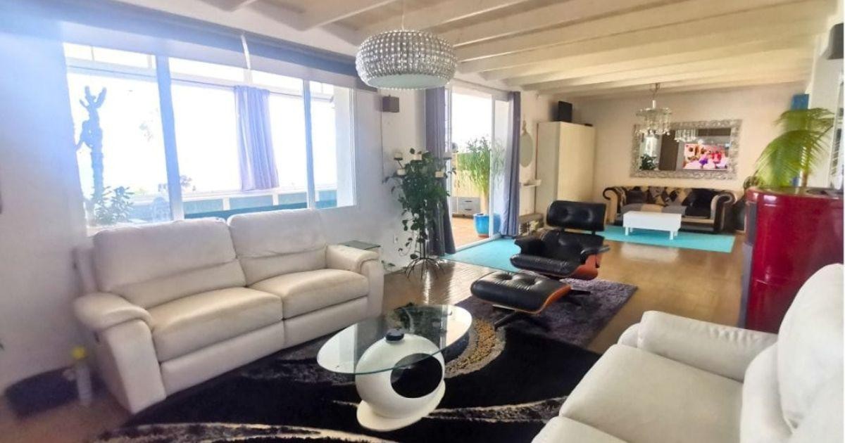 Villa for sale in Albir
