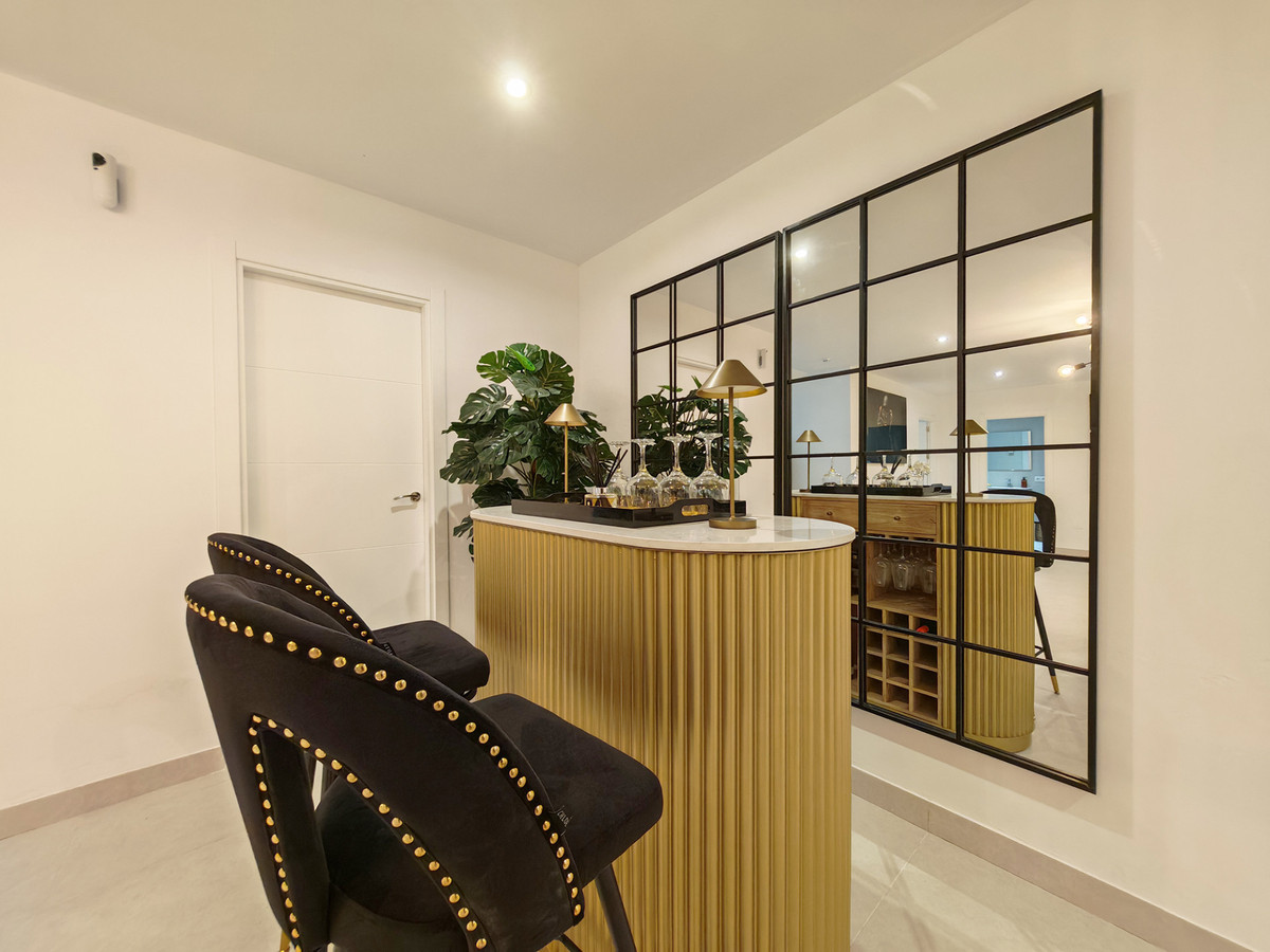 Villa for sale in Estepona