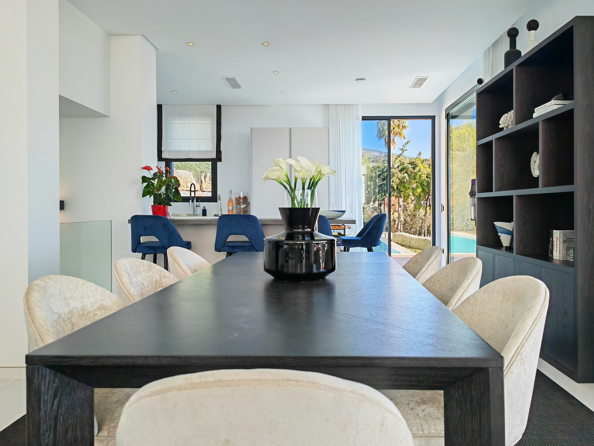 DP-12-R5375047-8 Villa for sale in Benahavís