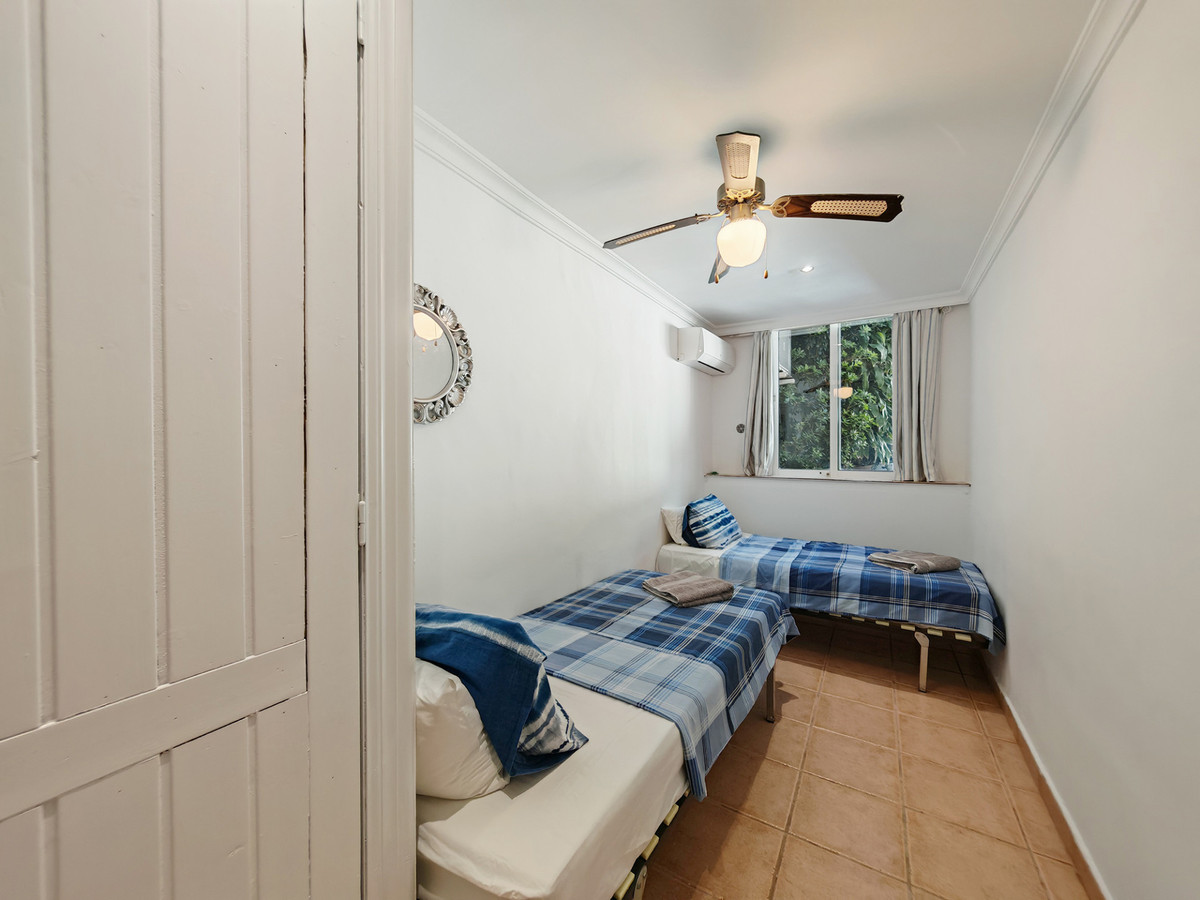 Townhouse for sale in Calahonda