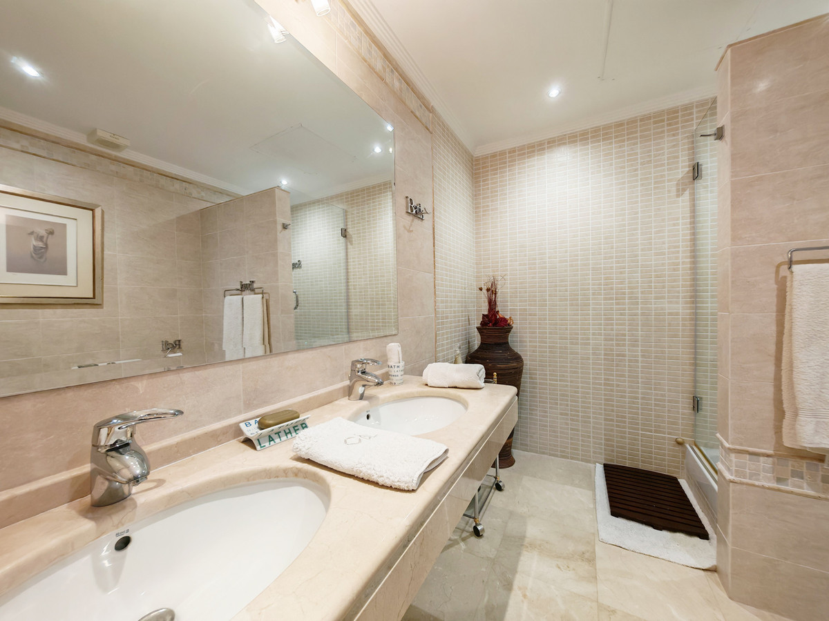 Villa for sale in La Cala Golf