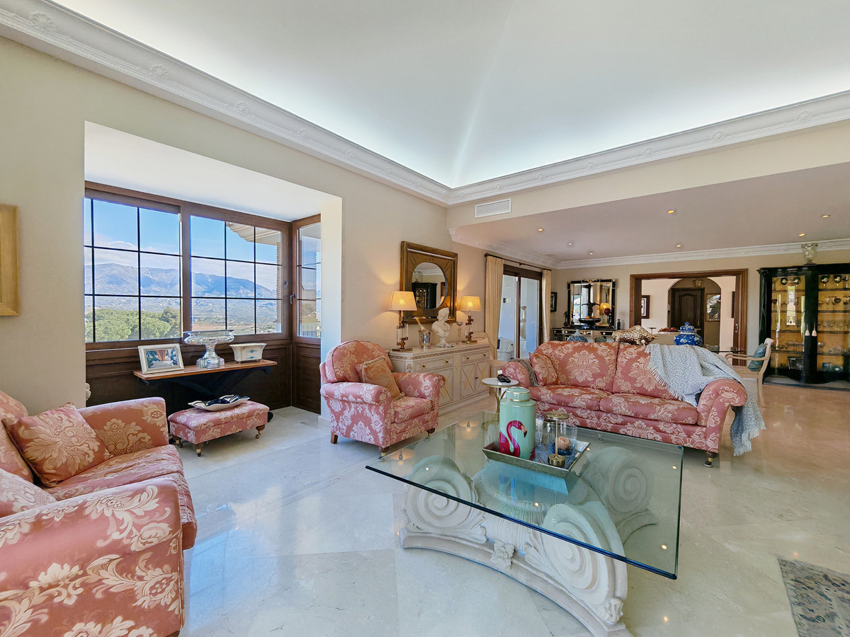 Villa for sale in La Cala Golf