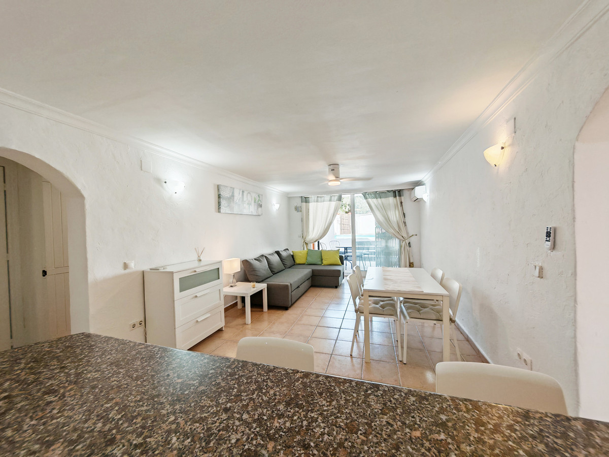 Townhouse for sale in Calahonda