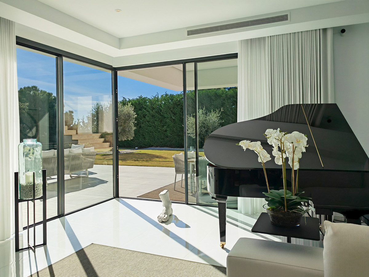 DP-12-R5375047-11 Villa for sale in Benahavís