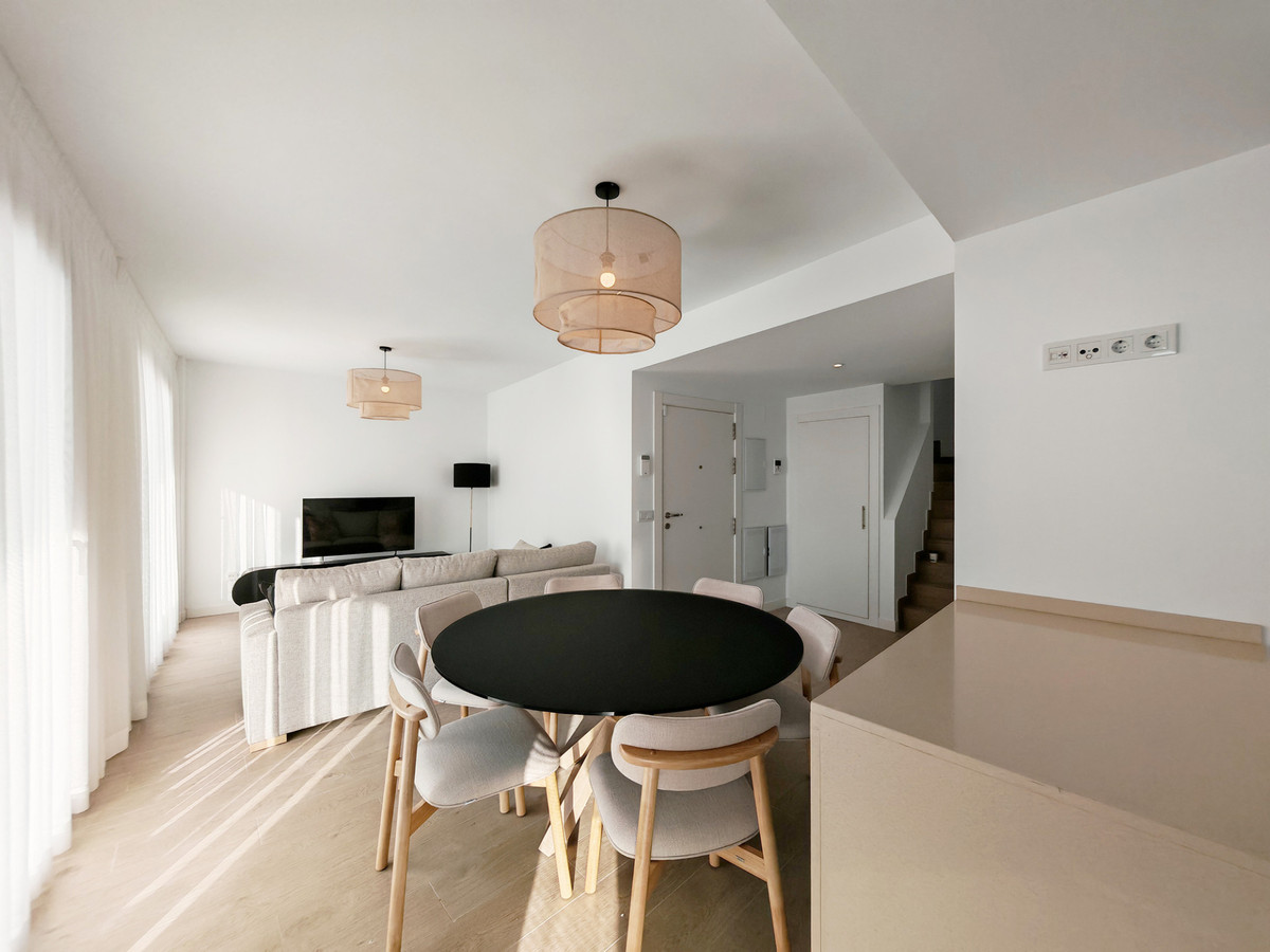 Apartment – Penthouse Duplex for sale in Estepona