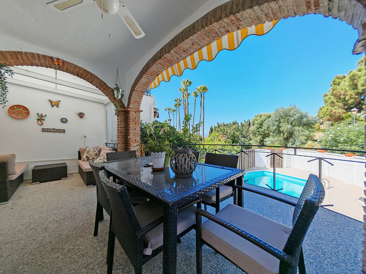 Townhouse for sale in Calahonda