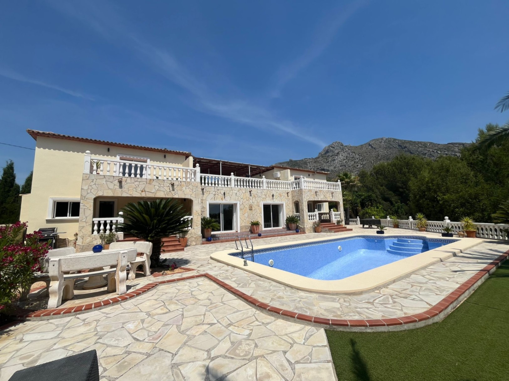 Finca for sale in Benigembla