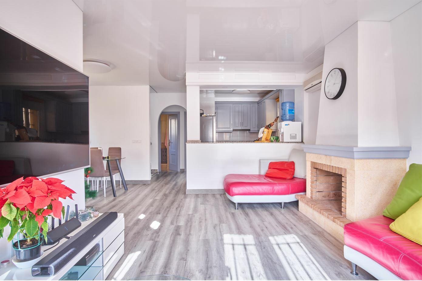 Villa for sale in Los Montesinos