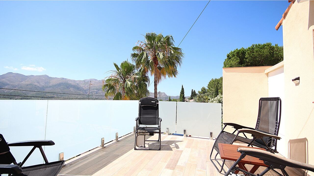 Villa for sale in Orba