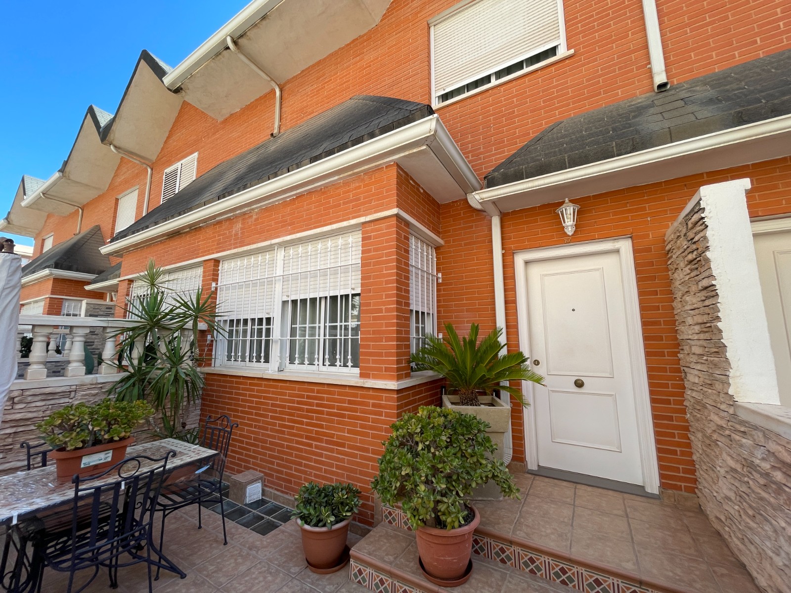 Townhouse for sale in Elche