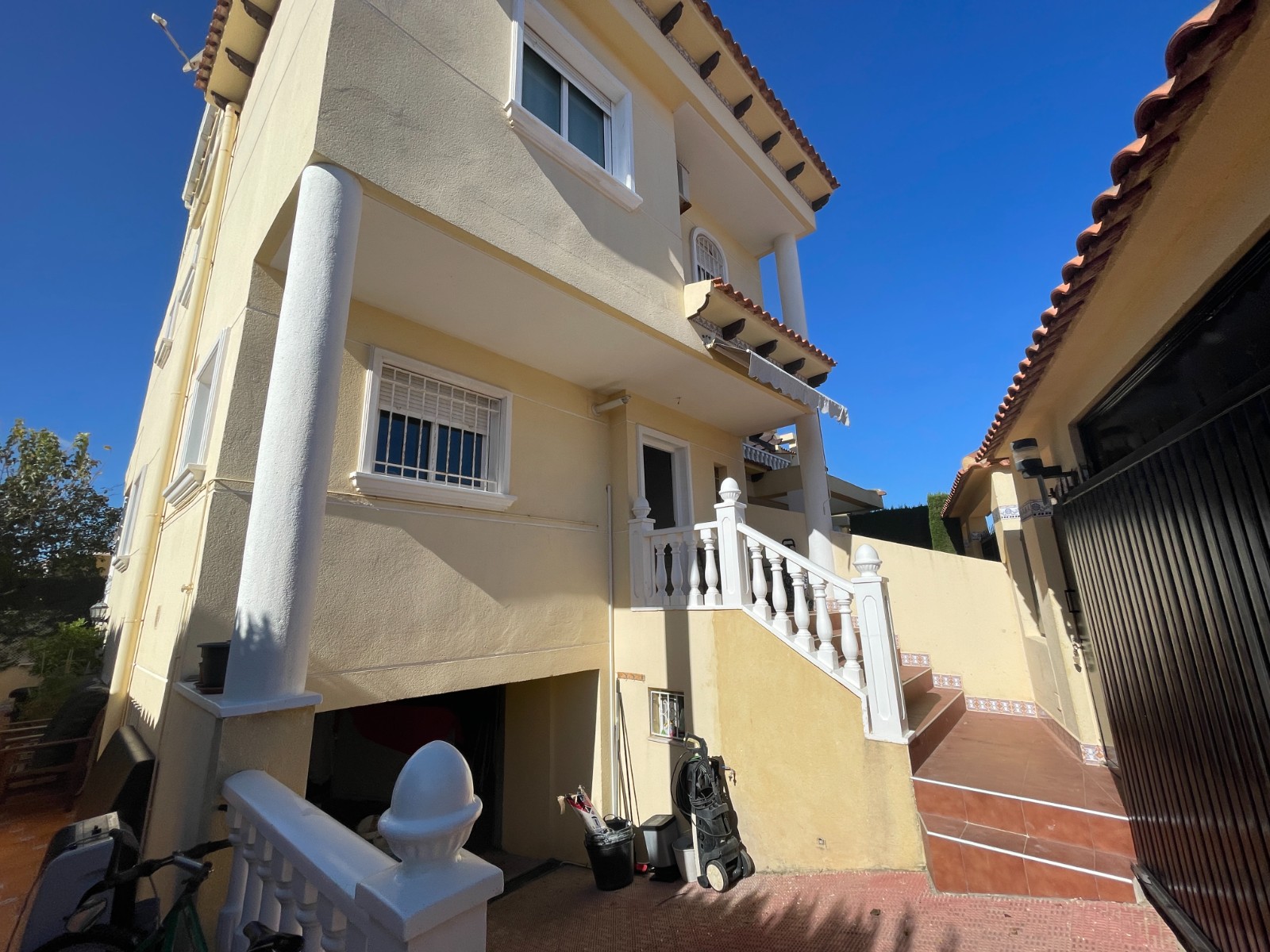 Villa for sale in Guardamar del Segura