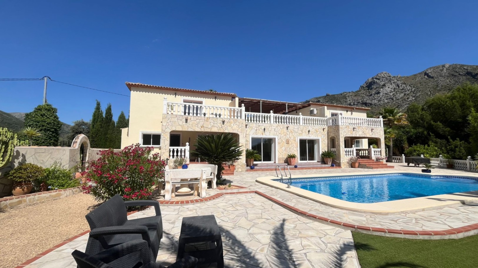 Finca for sale in Benigembla