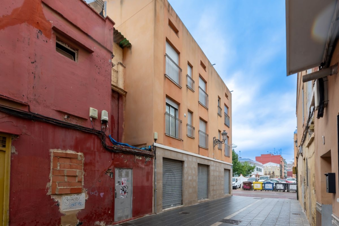 Duplex apartment close to sea for sale in Valencia city