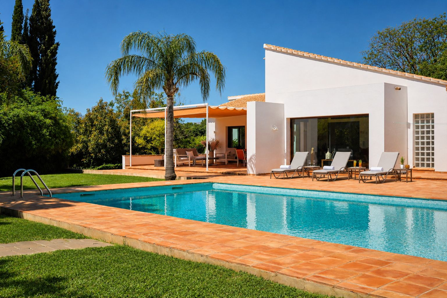 Villa for sale in Ondara