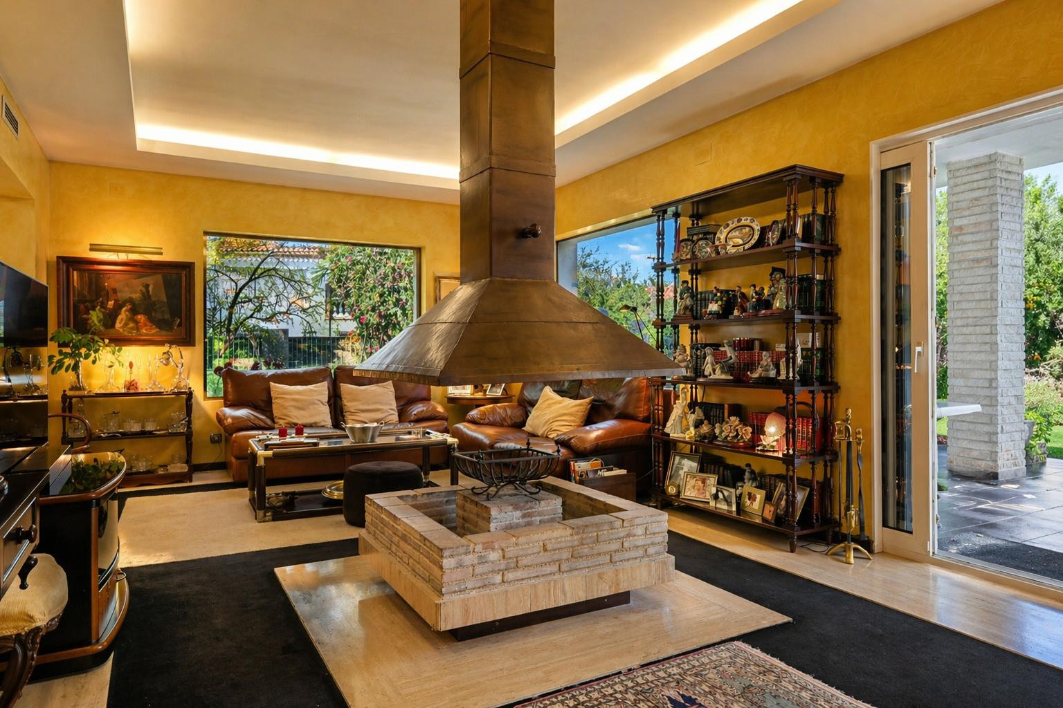 Villa for sale in Denia