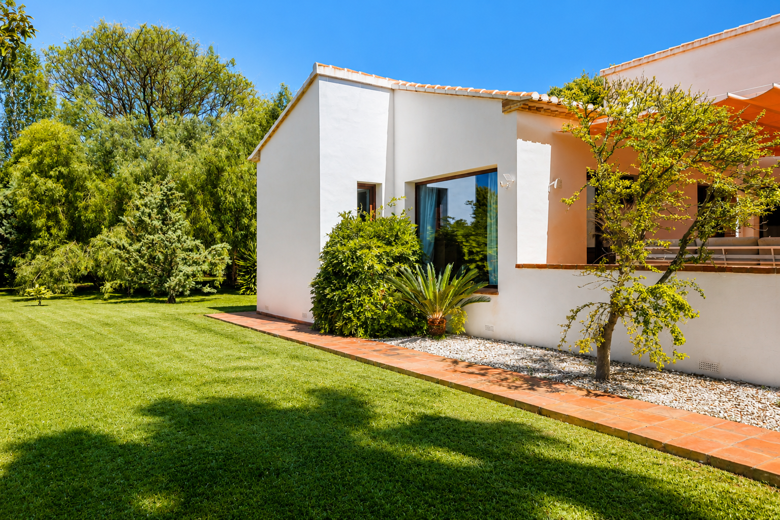 Villa for sale in Ondara