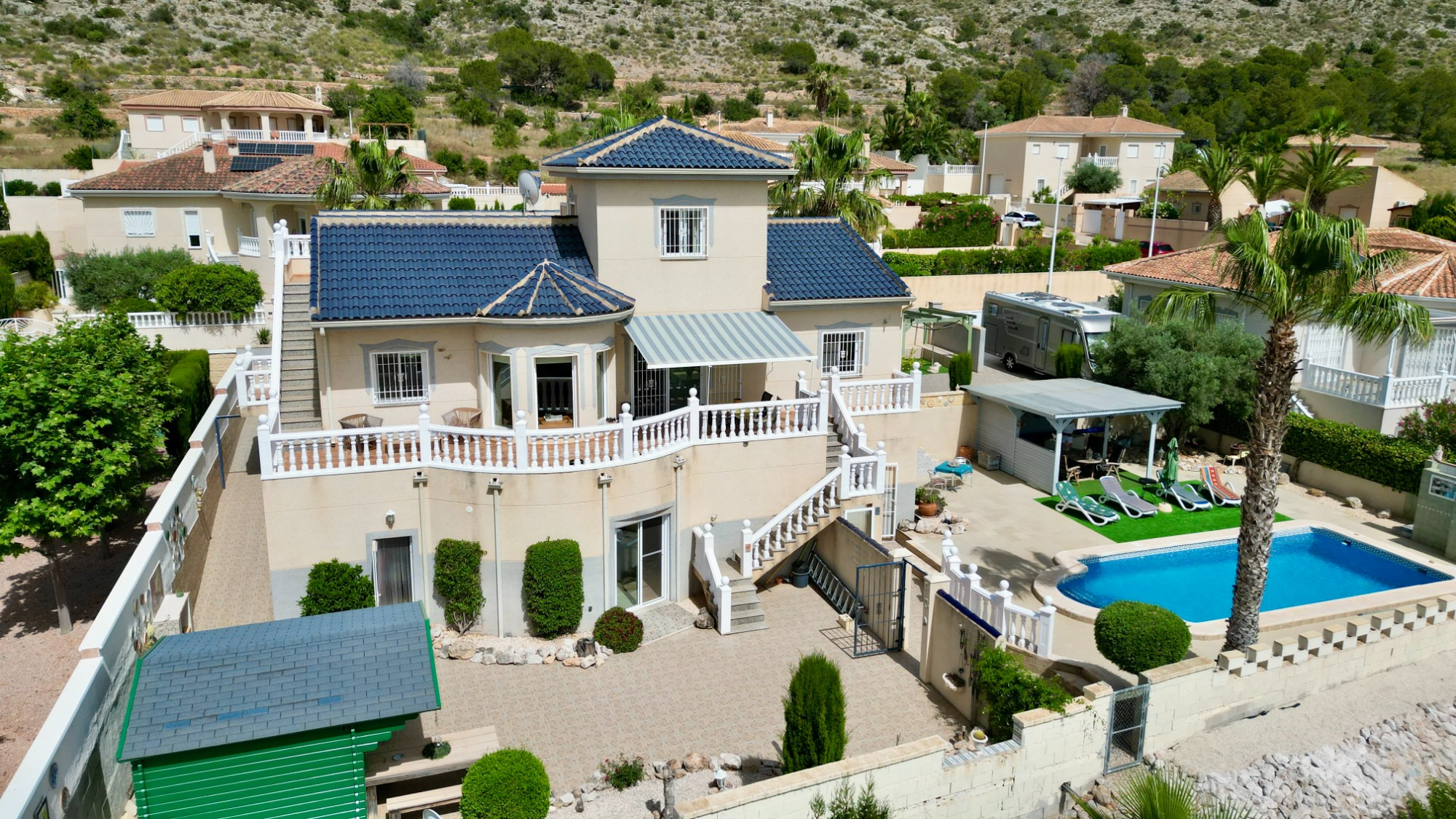 Villa for sale in Hondón de las Nieves
