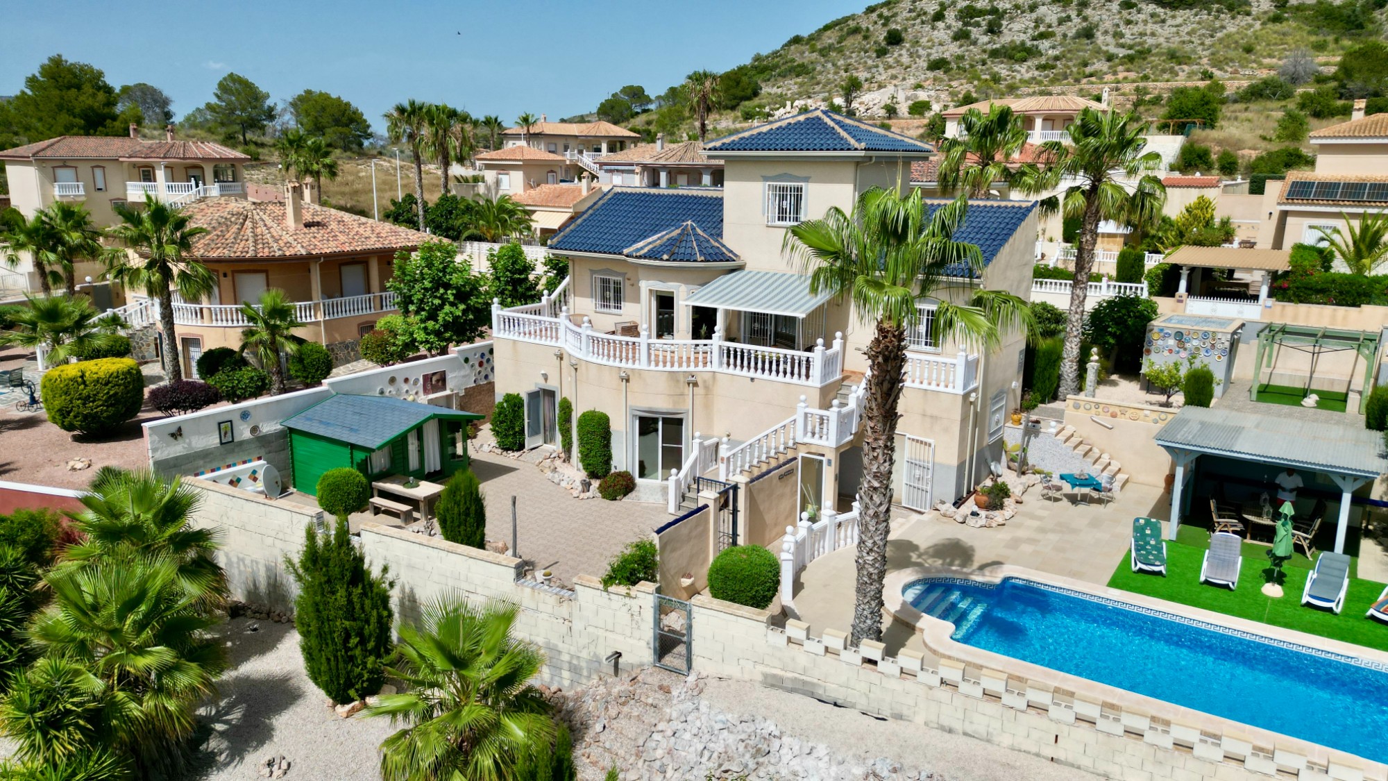 Villa for sale in Hondón de las Nieves