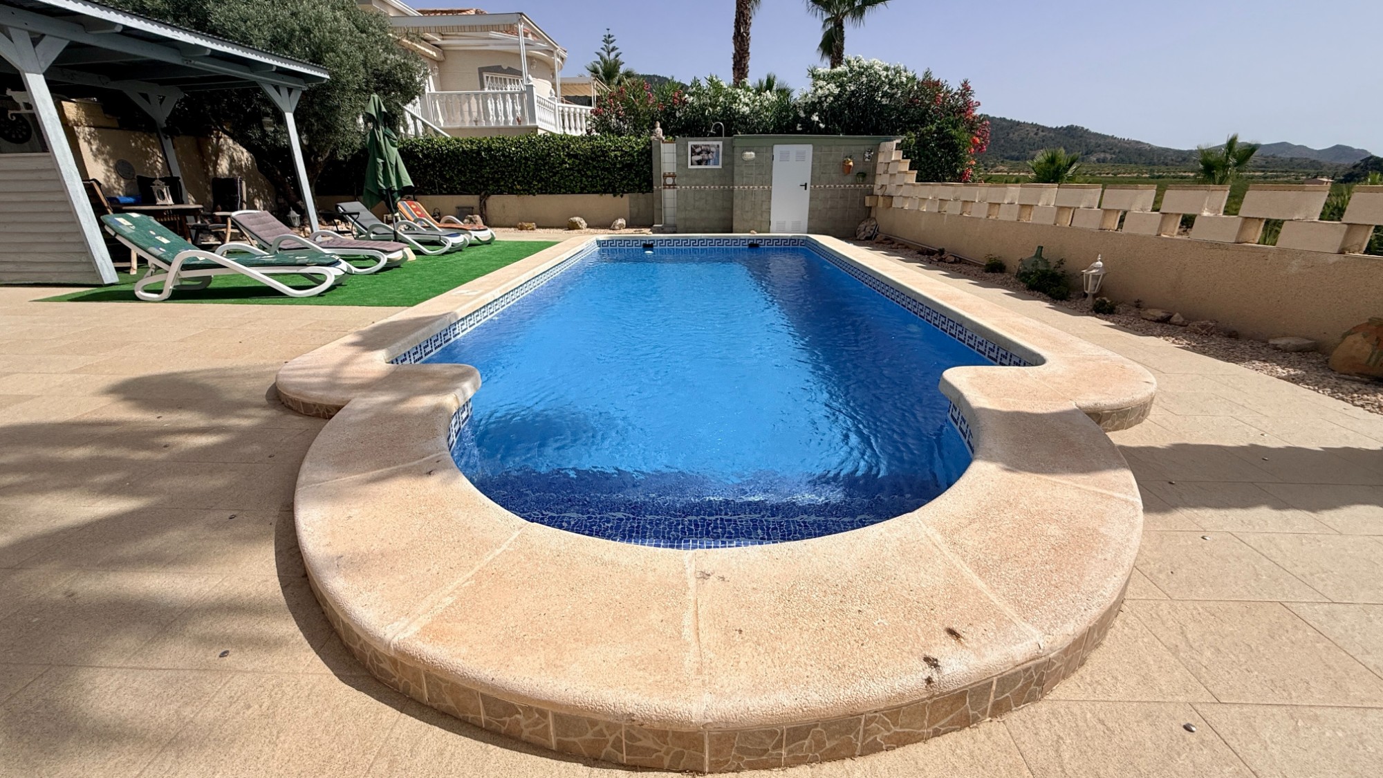 Villa for sale in Hondón de las Nieves