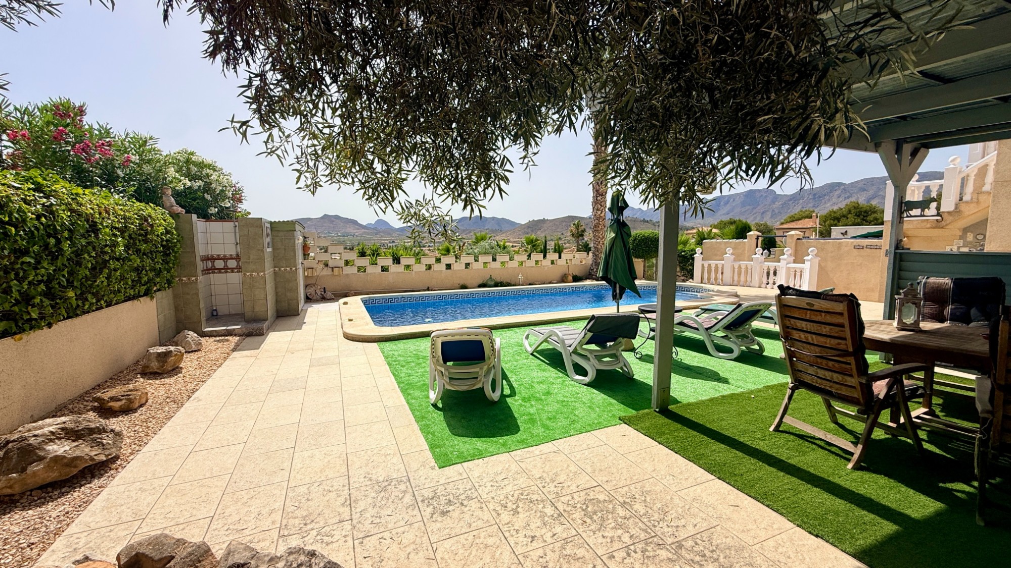 Villa for sale in Hondón de las Nieves