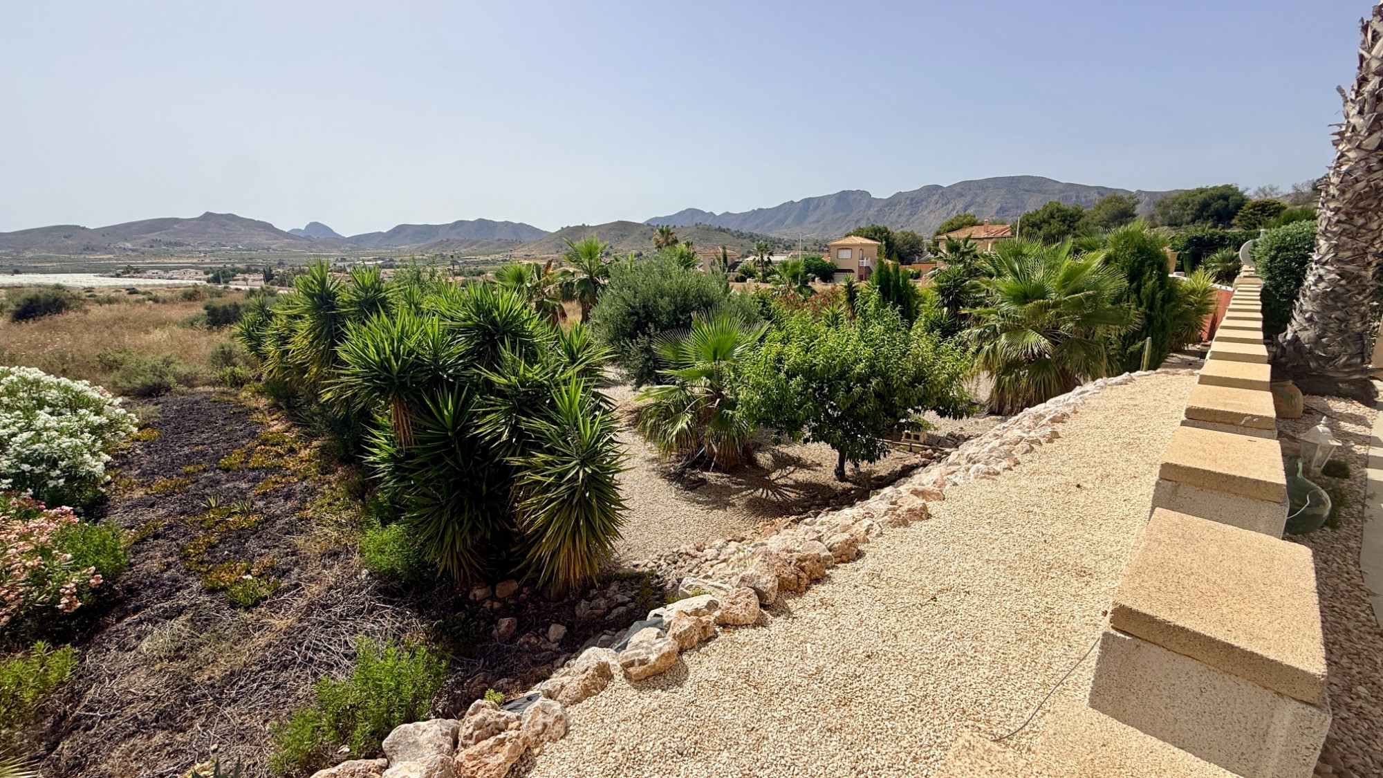 Villa for sale in Hondón de las Nieves