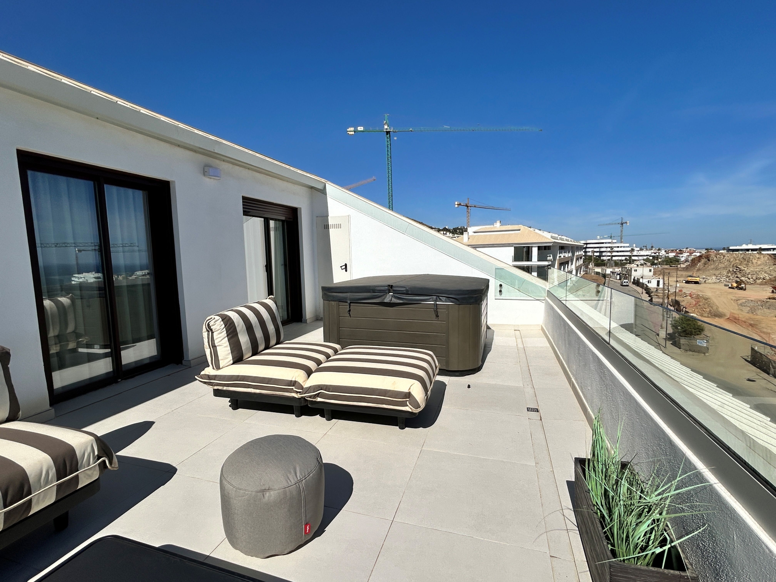 DP-100-55342689-01-18 New build Apartment for sale in Fuengirola