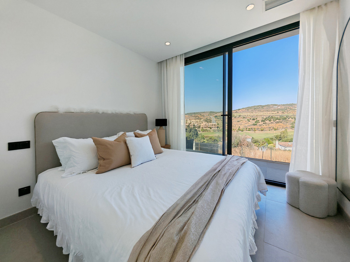 DP-12-R5134837-11 Villa for sale in Estepona
