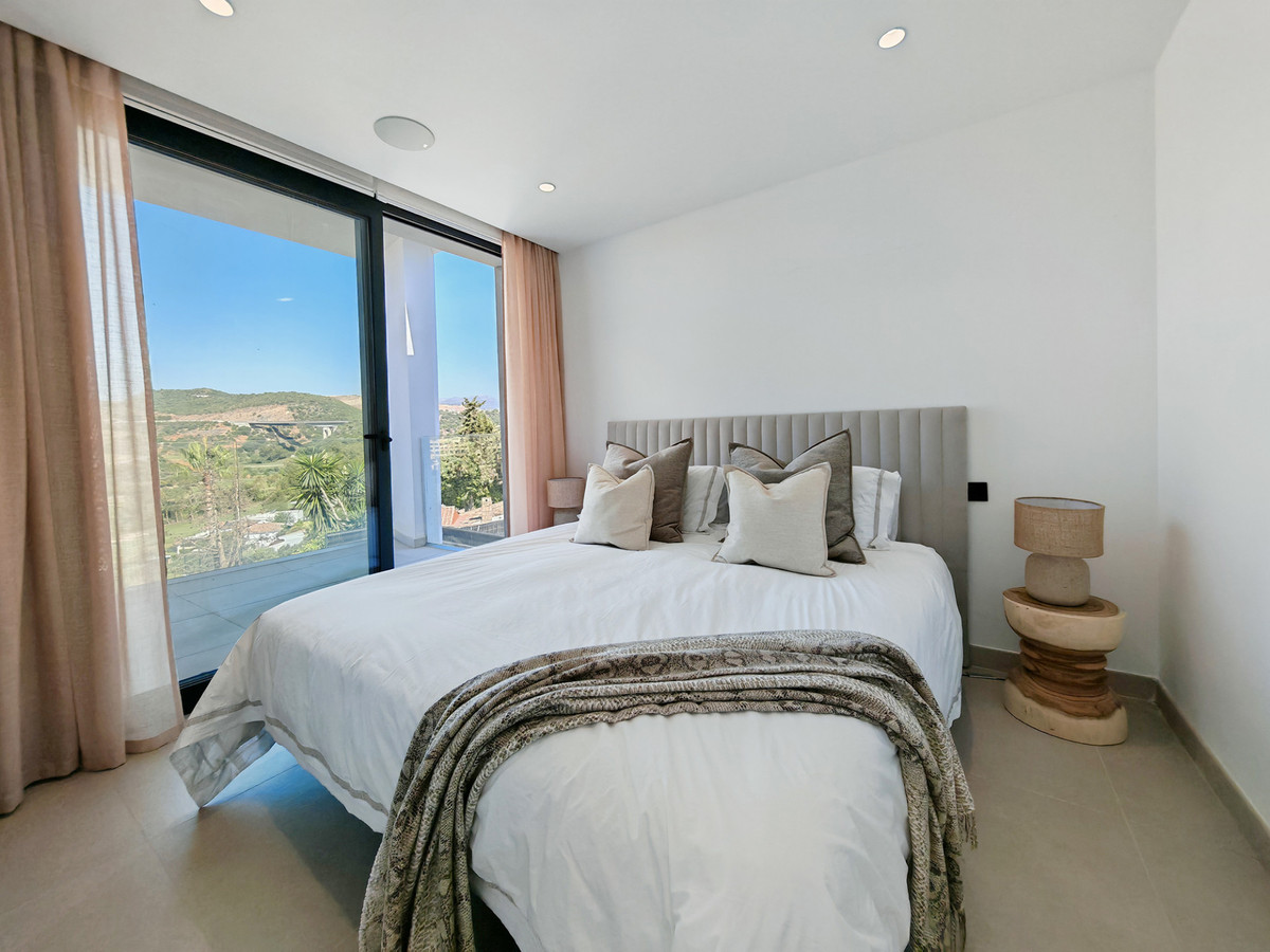 DP-12-R5134837-18 Villa for sale in Estepona