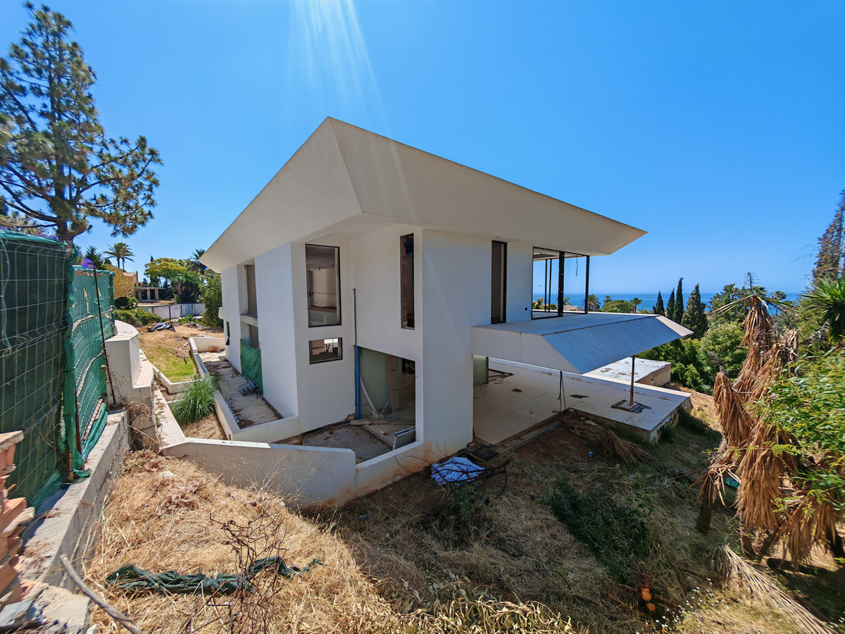 DP-12-R5411797-2 Villa for sale in Hacienda Las Chapas