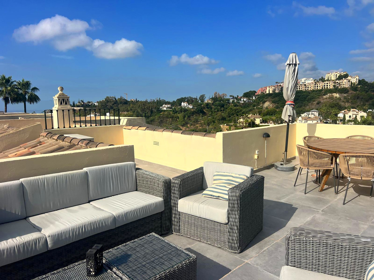 Apartment – Penthouse Duplex for sale in Benahavís