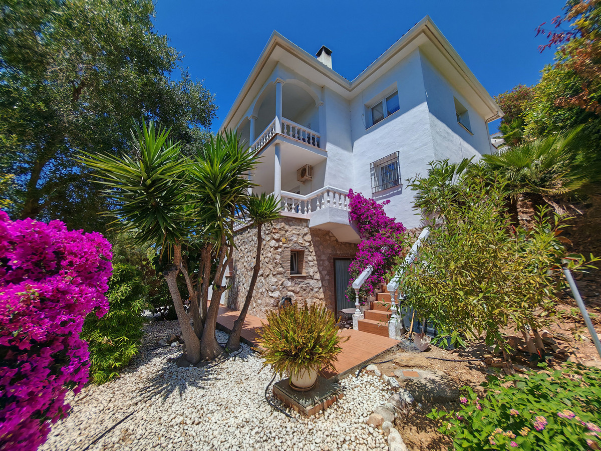 Villa for sale in La Cala de Mijas