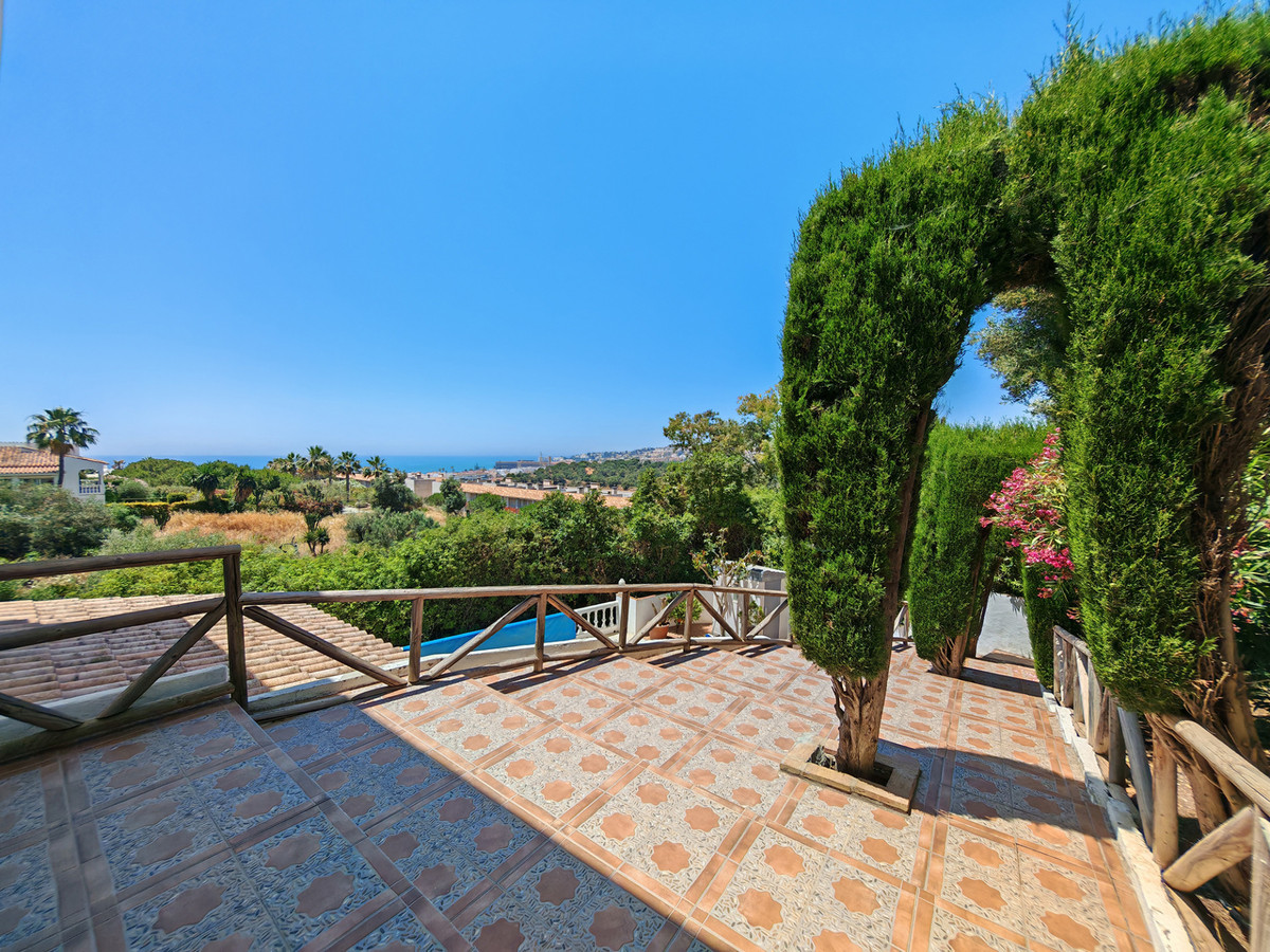 Villa for sale in La Cala de Mijas