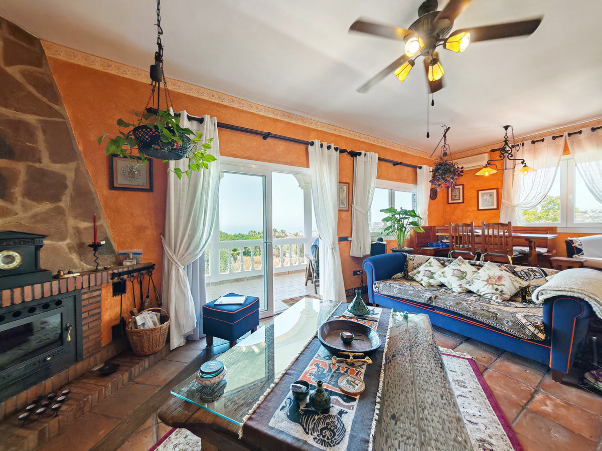 Villa for sale in La Cala de Mijas