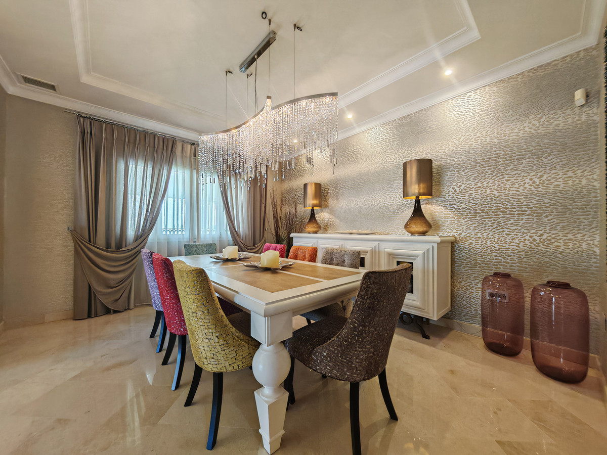 DP-12-R5412553-5 Villa for sale in Elviria