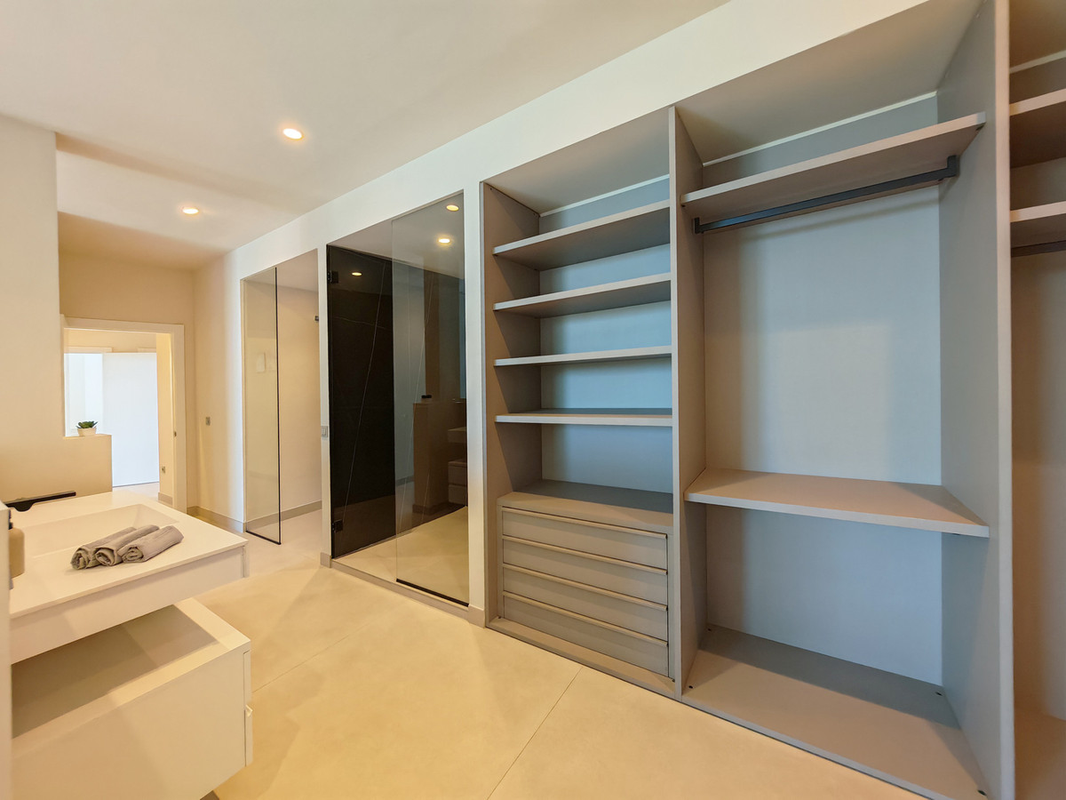 DP-12-R5413513-18 Villa for sale in Altos de los Monteros