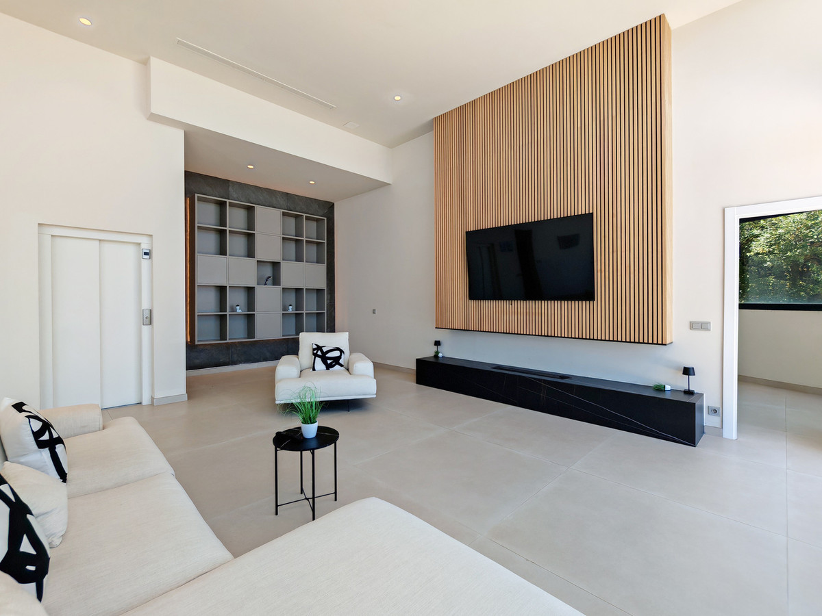 DP-12-R5413513-4 Villa for sale in Altos de los Monteros