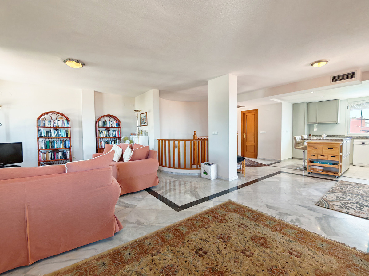 Apartment – Duplex for sale in Marbella