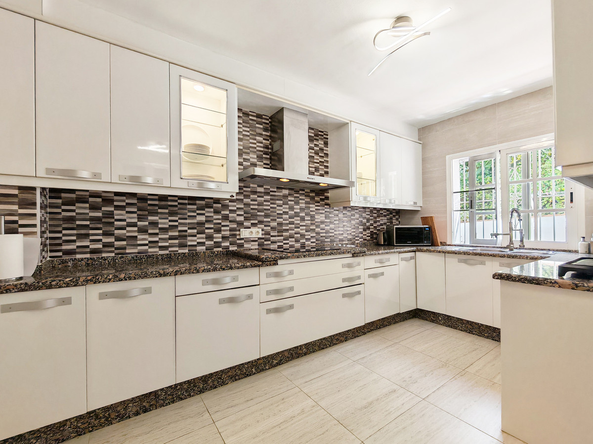 DP-12-R5420173-7 Villa for sale in Benalmadena