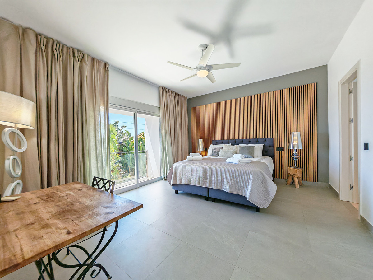 DP-12-R5423632-16 Villa for sale in El Rosario