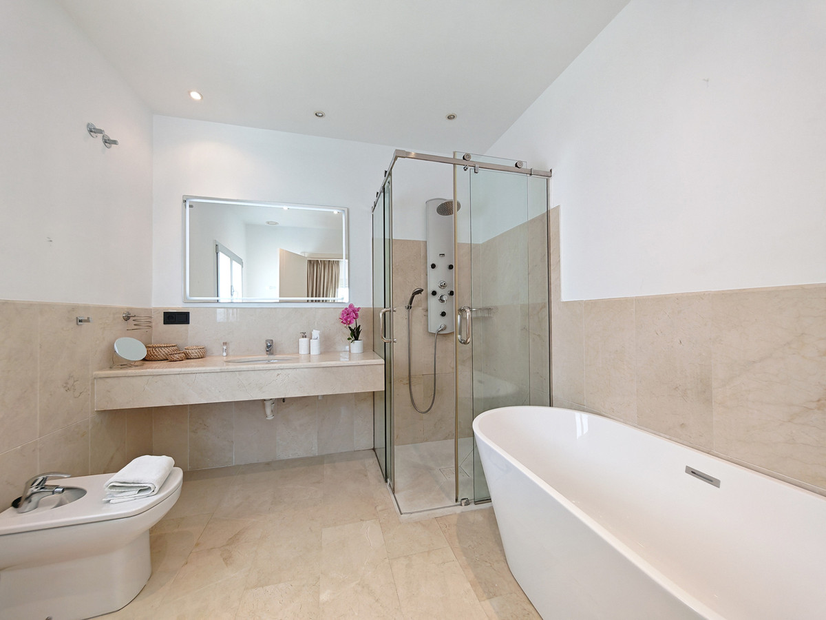 DP-12-R5423632-19 Villa for sale in El Rosario