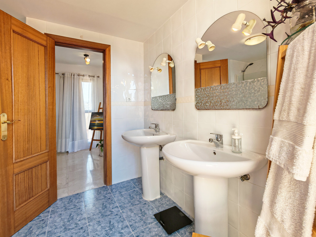 Apartment – Penthouse Duplex for sale in Estepona