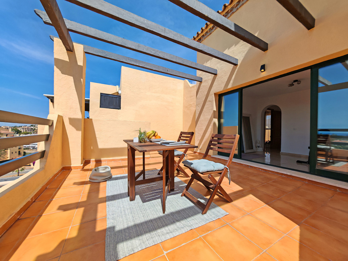 Apartment – Penthouse Duplex for sale in Estepona