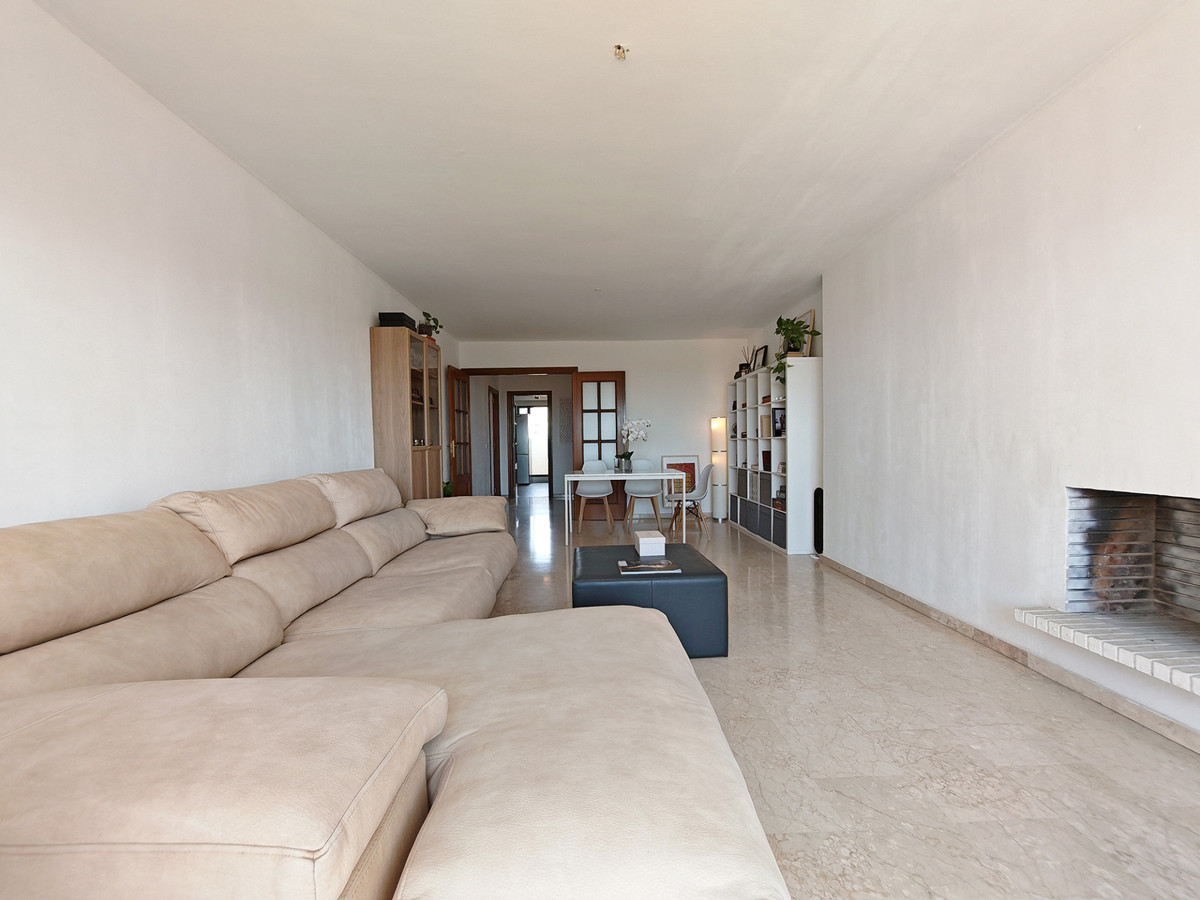 Apartment – Penthouse Duplex for sale in Estepona