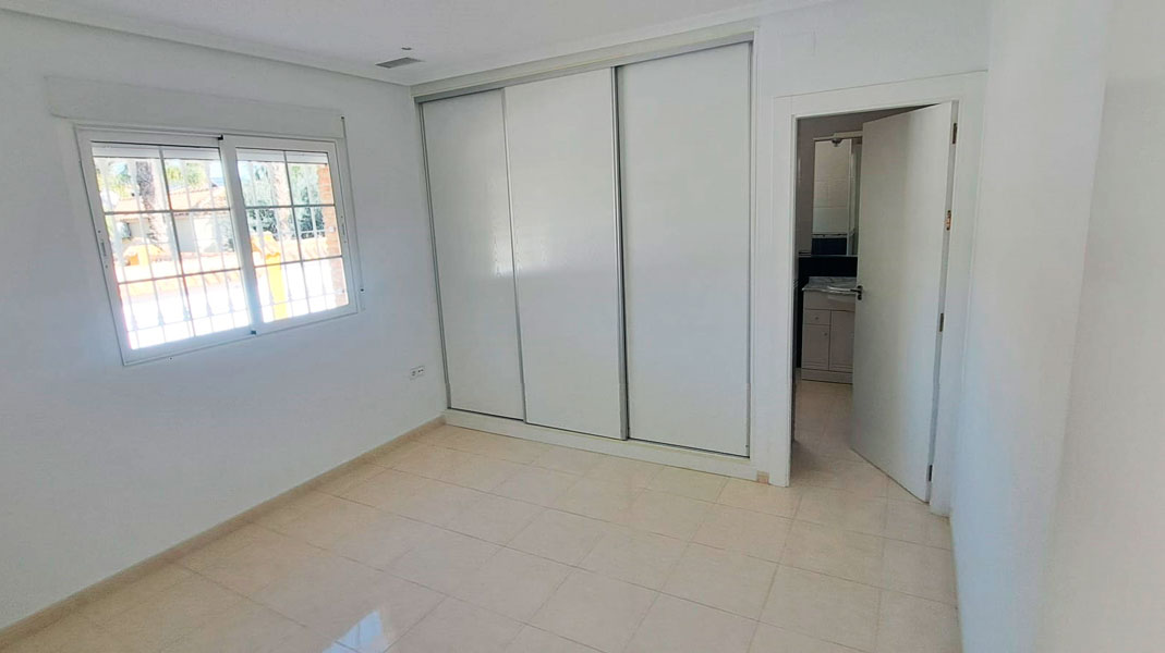 Finca for sale in Catral