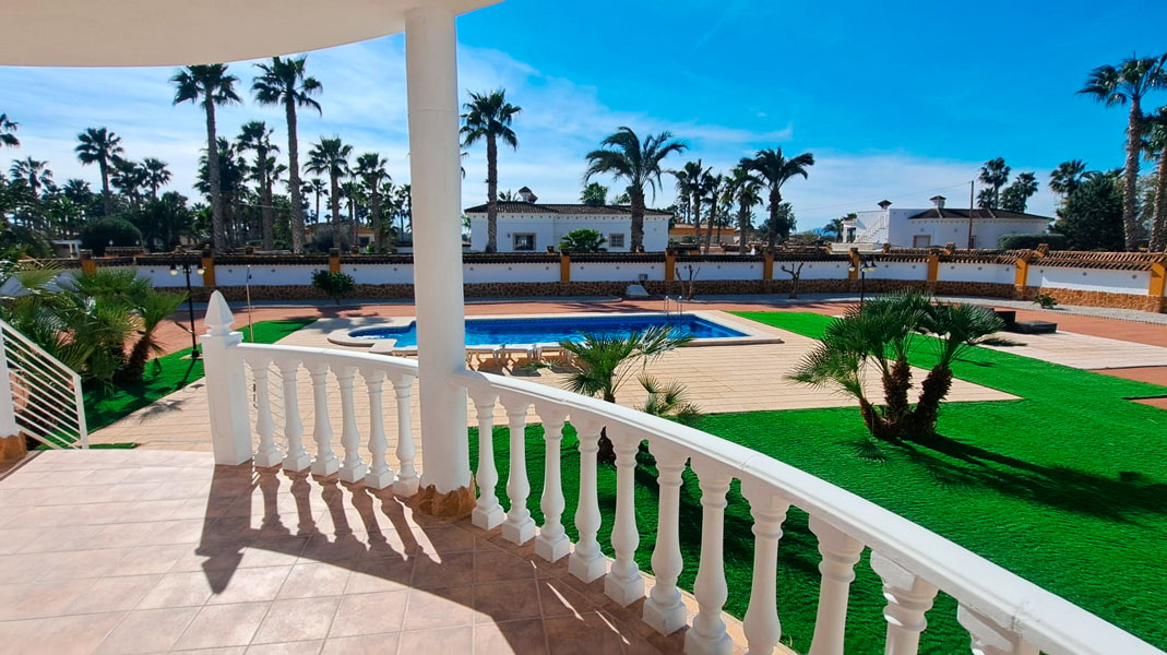 Finca for sale in Catral