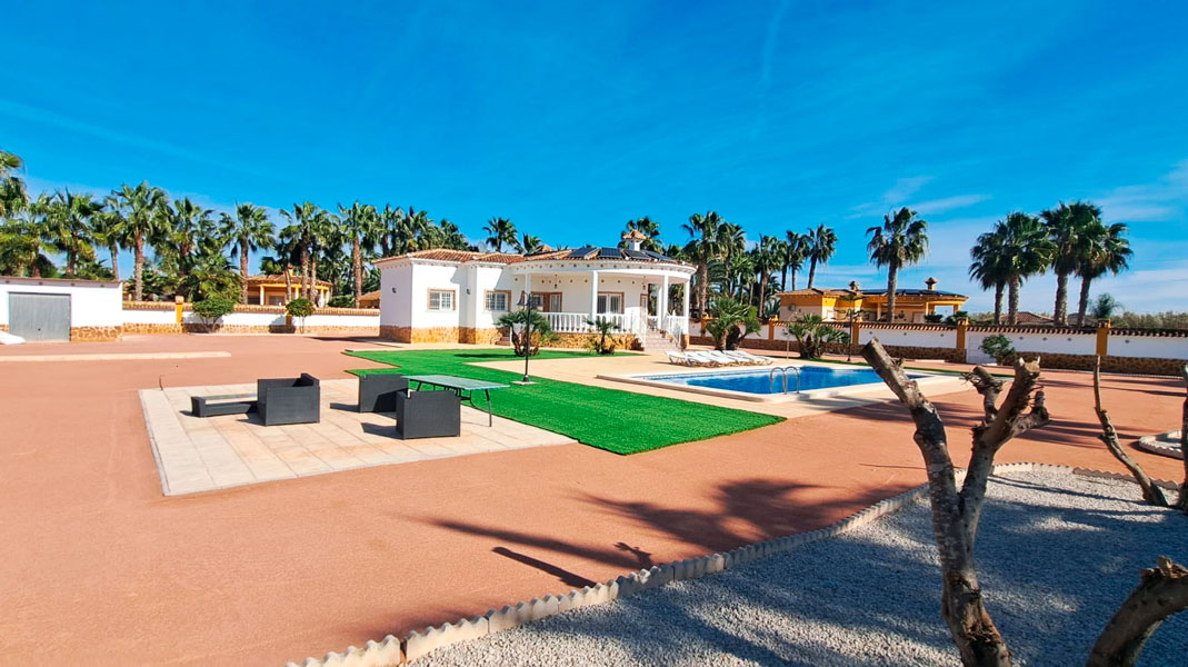 Finca for sale in Catral